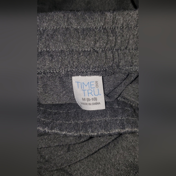 Time and Tru Wide Leg Gray Sweatpants Size Medium (8-10) - Picture 2 of 3